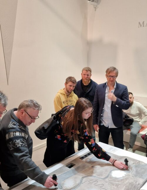 Mitarbeiter von Ottitsch nachts im Museum